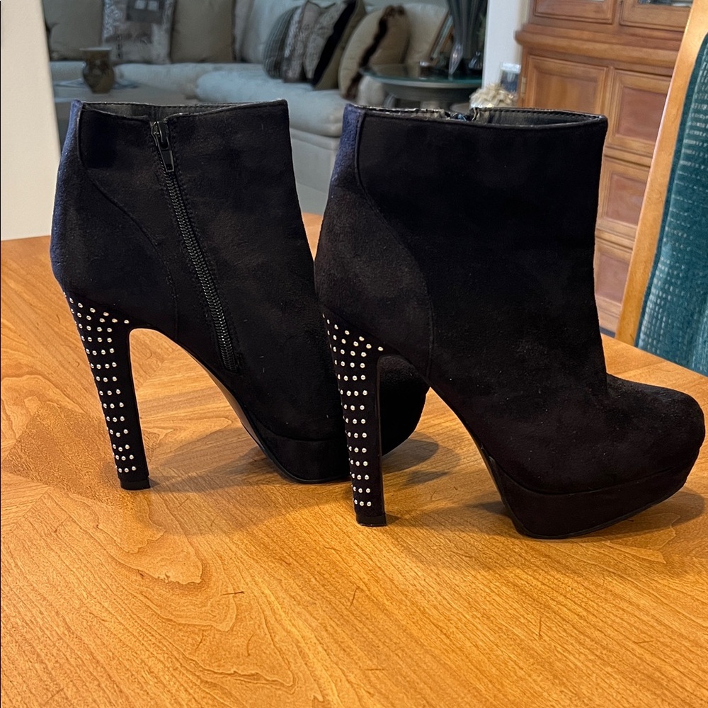 Chic Black Suede Heeled Boots with Stud Accents